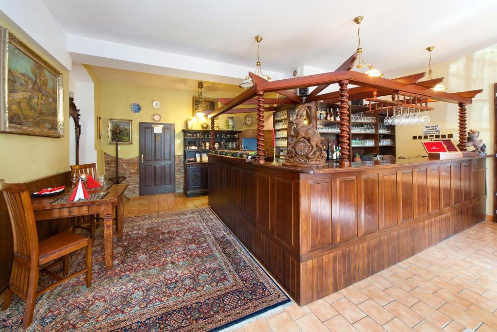 Hotel U Ruze Кутна-Гора Экстерьер фото